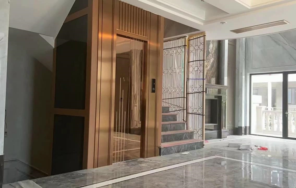 Thang máy nhập khẩu nguyên chiếc