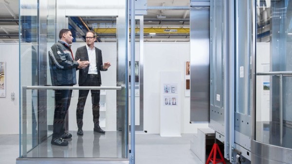 Các cách tiết kiệm năng lượng khi sử dụng thang máy Các cách tiết kiệm năng lượng khi sử dụng thang máy