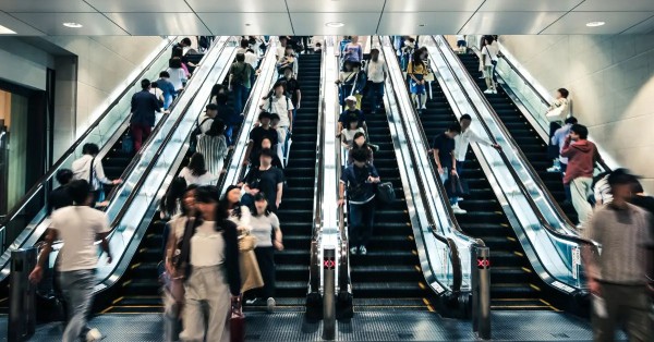 Các loại thang cuốn phổ biến hiện nay Các loại thang cuốn phổ biến hiện nay