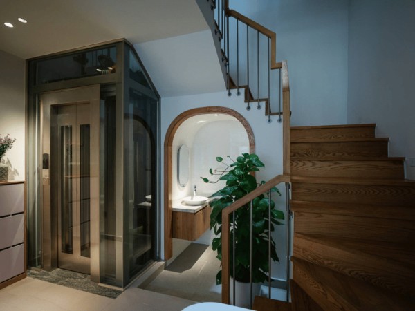 Thiết kế nhà 4x13m thang máy theo phong cách tân cổ điển Thiết kế nhà 4x13m thang máy theo phong cách tân cổ điển