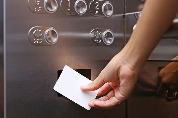 Công nghệ sao chép thẻ từ thang máy hiện nay