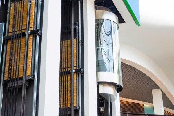 Đối trọng trong hệ thống thang máy mang lại vô số lợi ích khi vận hành