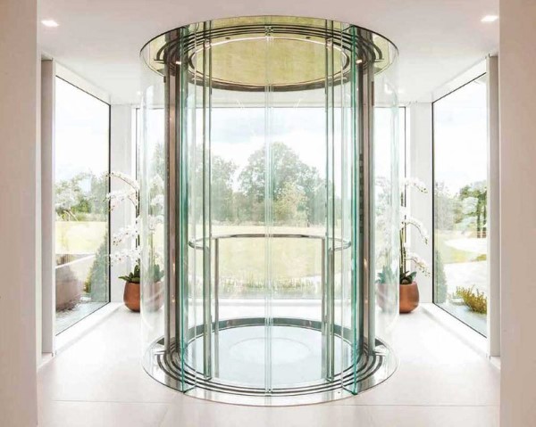 Thang máy lồng kính tròn