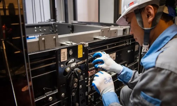 Quy trình lắp đặt thang máy tải thực phẩm đạt chuẩn