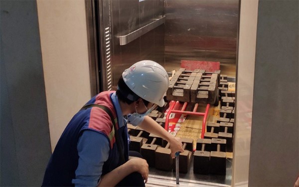 Lựa chọn các đơn vị kiểm định thang máy uy tín và phù hợp