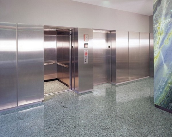 Thang máy inox