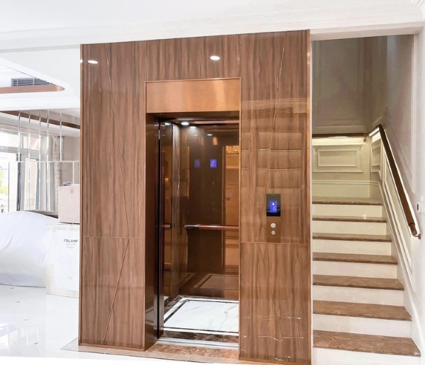 Thang máy ốp gỗ, đá cao cấp
