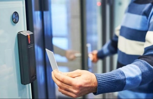 Hướng dẫn cách sao chép thẻ từ thang máy chuẩn xác