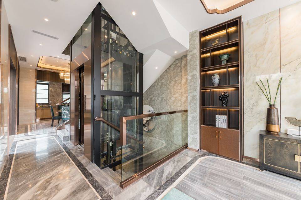 Mẫu cửa thang máy dùng trong biệt thự Mẫu cửa thang máy dùng trong biệt thự