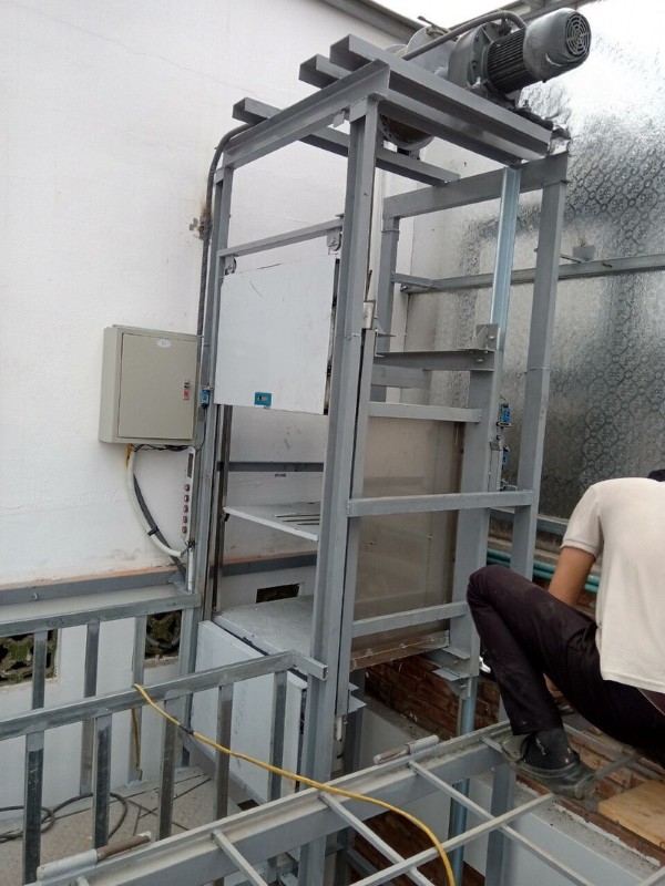 Các bước chế thang máy bằng tới điện an toàn và hiệu quả Các bước chế thang máy bằng tới điện an toàn và hiệu quả