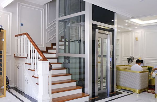 Hiện đại với mặt tiền kính cường lực Hiện đại với mặt tiền kính cường lực