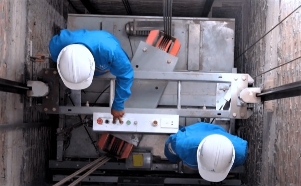 Những trường hợp cần thay guốc trượt thang máy phổ biến