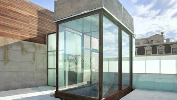 Ưu và nhược điểm của thang máy sử dụng năng lượng mặt trời