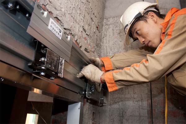 Nhu cầu lắp đặt thang máy tại huyện Hóc Môn