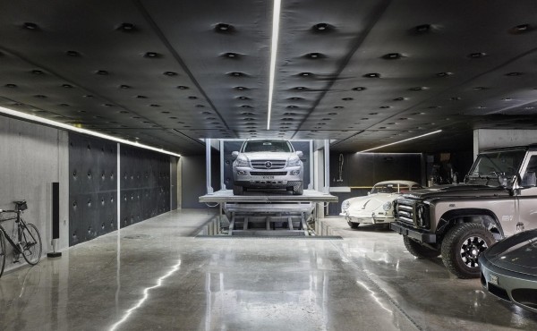 Thang máy tải ô tô công nghệ thủy lực