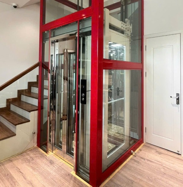 Thang máy trục vít Italki