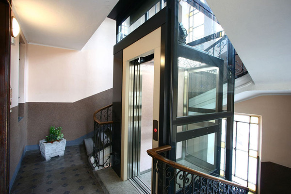 Tại sao thang máy tải trọng 300kg được ưa chuộng cho gia đình Việt?